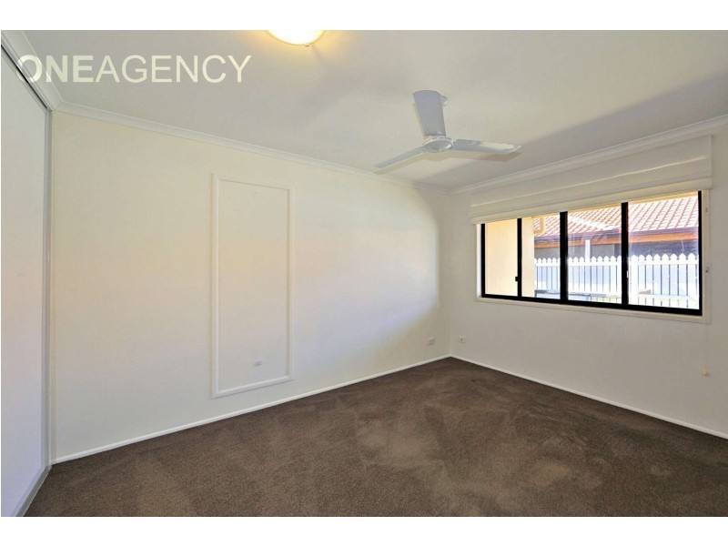 24/5 Chantelle Circuit, Coral Cove QLD 4670