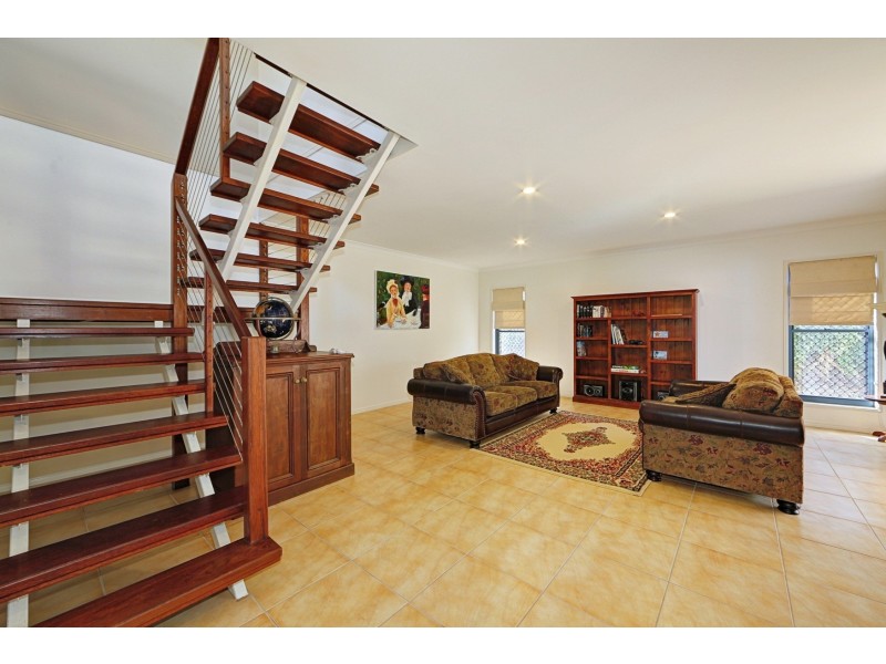 2 Arthur Brown Court, Coral Cove QLD 4670