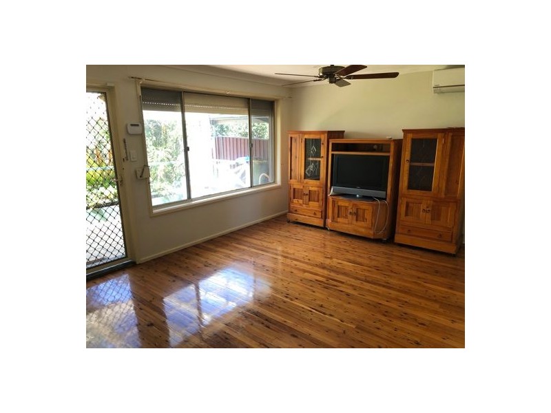 9 Hollier Street, Cambridge Park NSW 2747