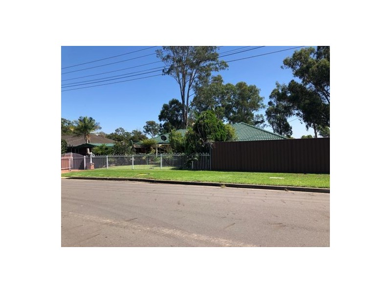 9 Hollier Street, Cambridge Park NSW 2747