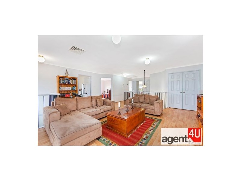 8 Middleton Avenue, Cranebrook NSW 2749