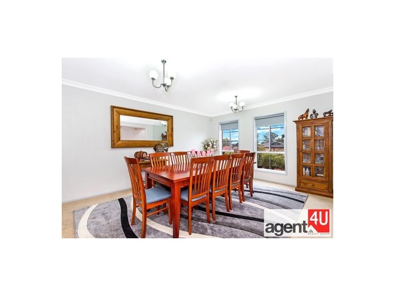 8 Middleton Avenue, Cranebrook NSW 2749