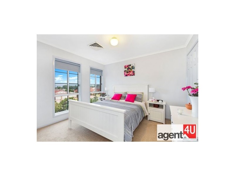 8 Middleton Avenue, Cranebrook NSW 2749