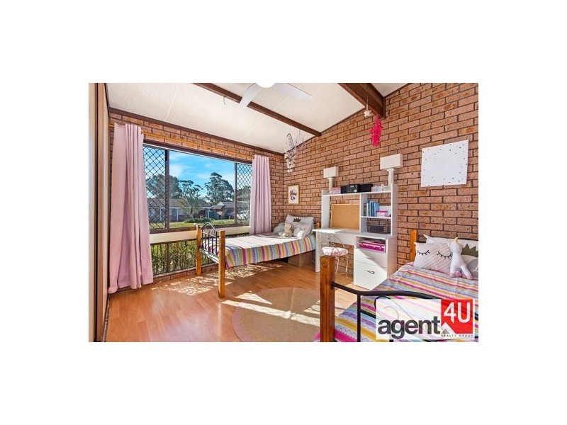 28 Holmegate Crescent,, Cranebrook NSW 2749