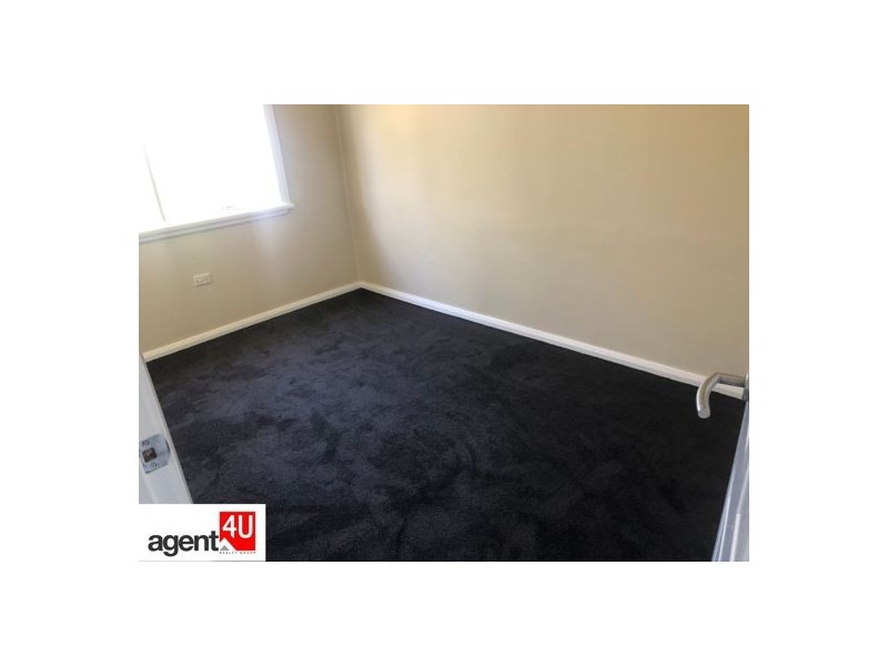 8 Inglis Ave, St Marys NSW 2760