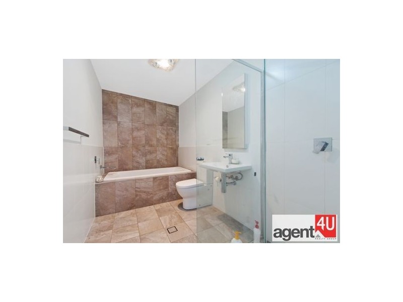136 Lord Sheffield Cct, Penrith NSW 2750