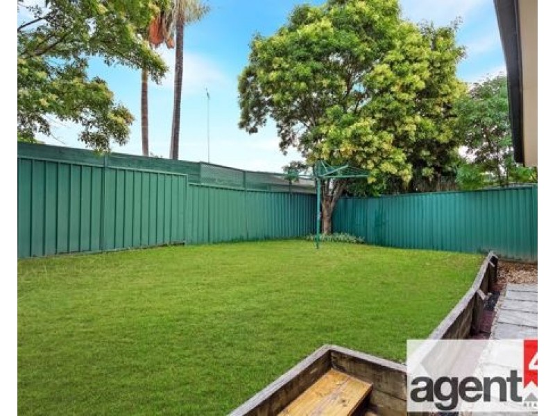 2/3 Tea Tree Glenn, Jamisontown NSW 2750