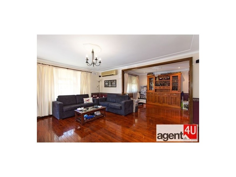 4 Butler Crescent, Penrith NSW 2750