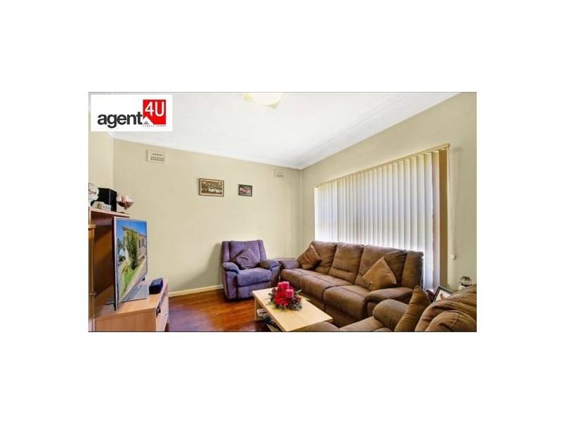 31 Deborah Cres, Cambridge Park NSW 2747