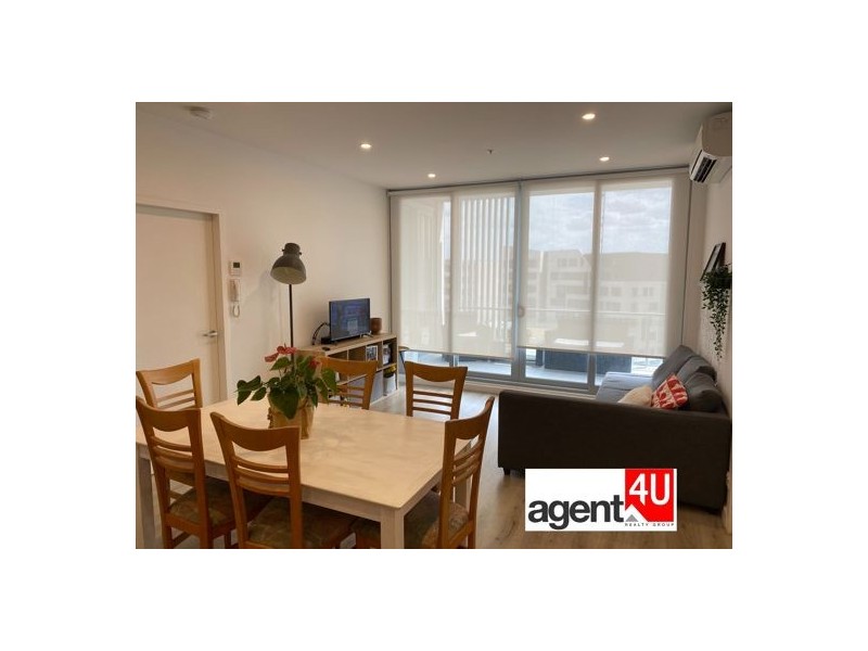 810/8 Aviators way, Penrith NSW 2750