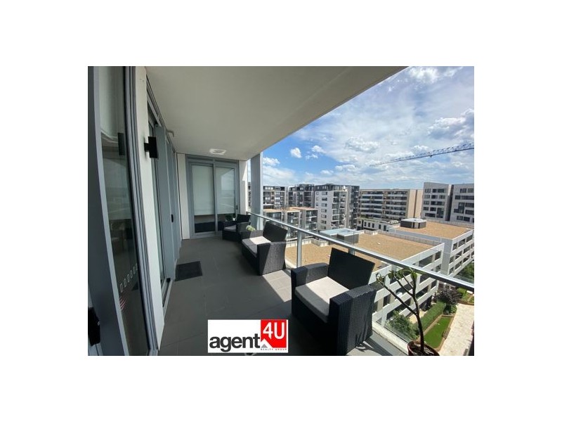 810/8 Aviators way, Penrith NSW 2750