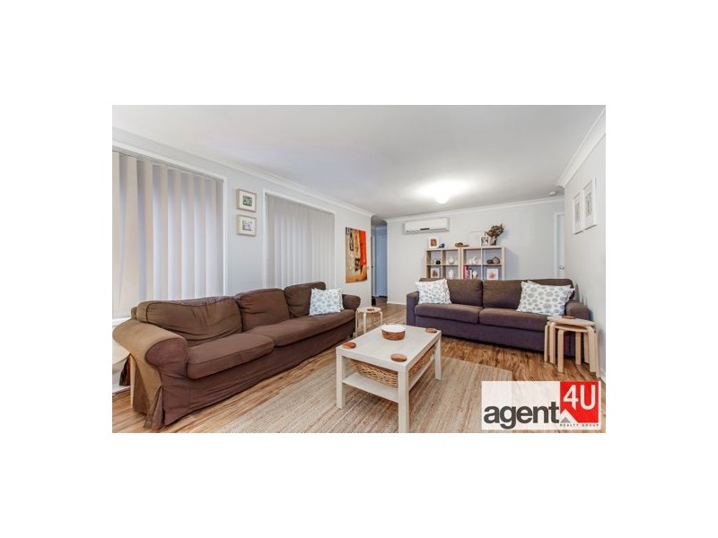 37 Harwood Circuit, Glenmore Park NSW 2745