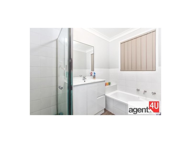 37 Harwood Circuit, Glenmore Park NSW 2745