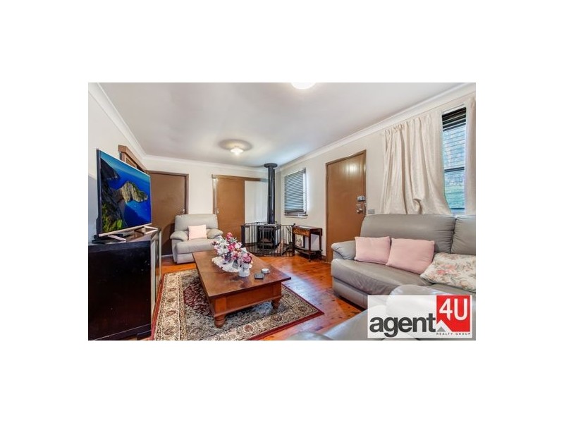 52 Bringelly Road, Kingswood NSW 2747