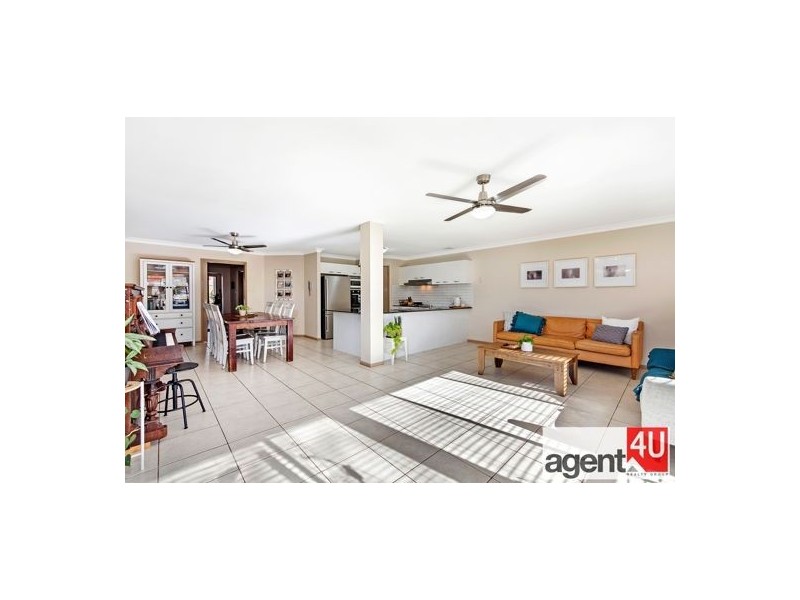 11 Marrett Way, Cranebrook NSW 2749