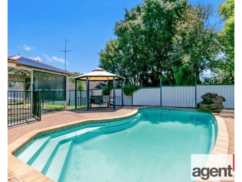 5 Fitzgerald Place, Glenmore Park NSW 2745