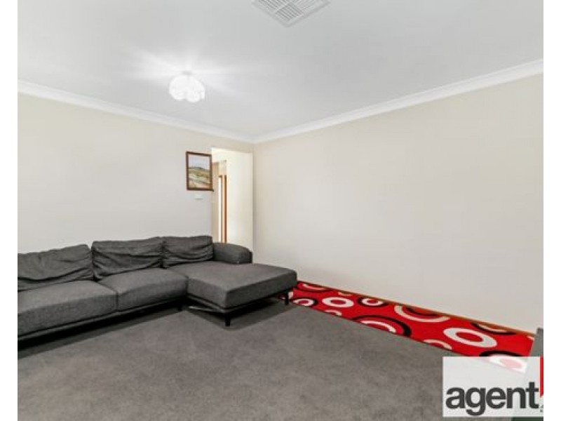 5 Fitzgerald Place, Glenmore Park NSW 2745