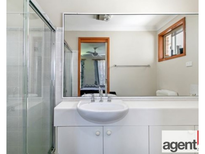 5 Fitzgerald Place, Glenmore Park NSW 2745