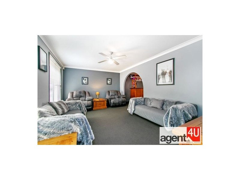 14 Mount Close, Cranebrook NSW 2749