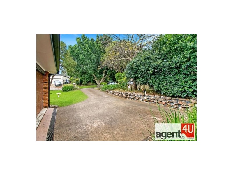 14 Mount Close, Cranebrook NSW 2749