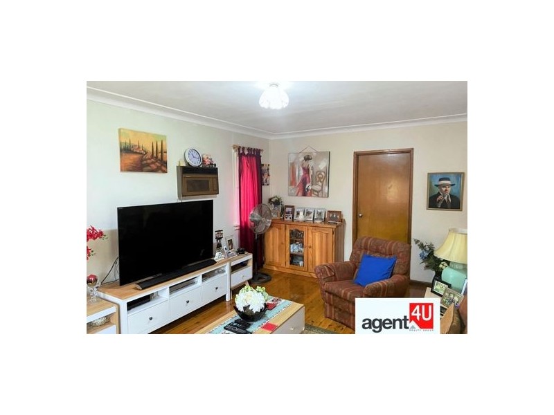 4 Orana Avenue, Penrith NSW 2750