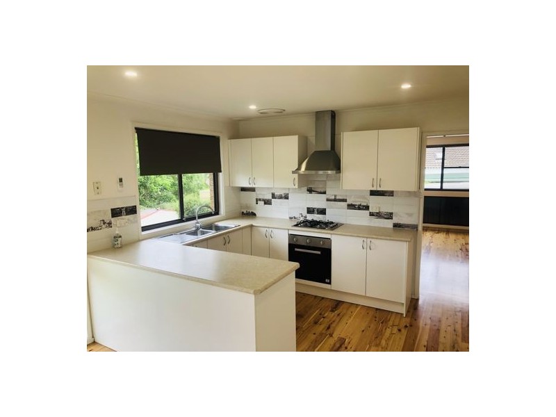 8 Elk Place, Cranebrook NSW 2749