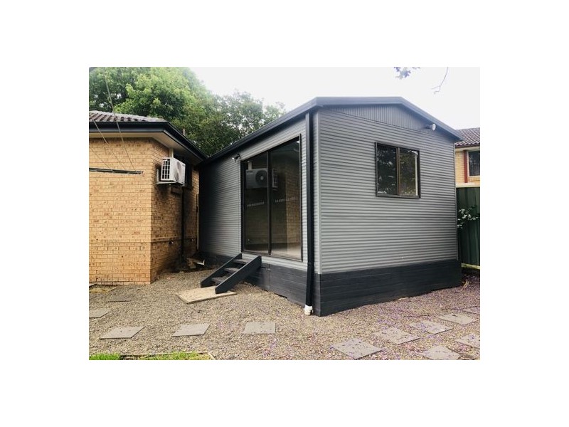 8 Elk Place, Cranebrook NSW 2749