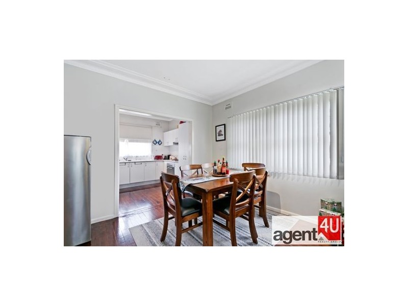 31 & 31A Deborah Crescent, Cambridge Park NSW 2747