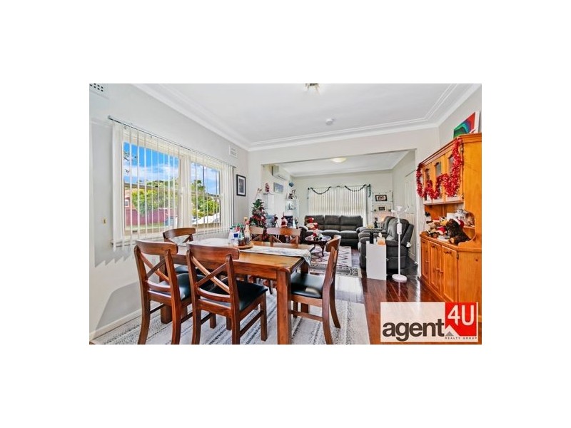 31 & 31A Deborah Crescent, Cambridge Park NSW 2747