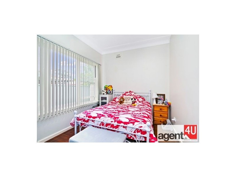 31 & 31A Deborah Crescent, Cambridge Park NSW 2747