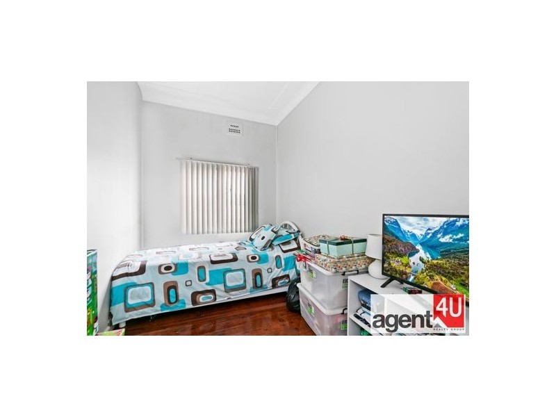 31 & 31A Deborah Crescent, Cambridge Park NSW 2747