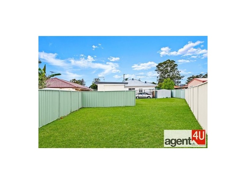 31 & 31A Deborah Crescent, Cambridge Park NSW 2747