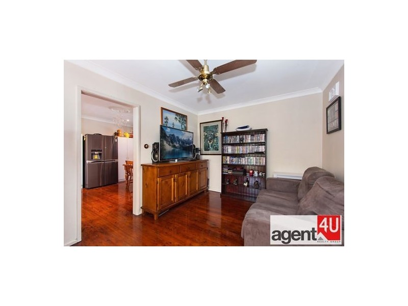 4 Butler Crescent, Penrith NSW 2750