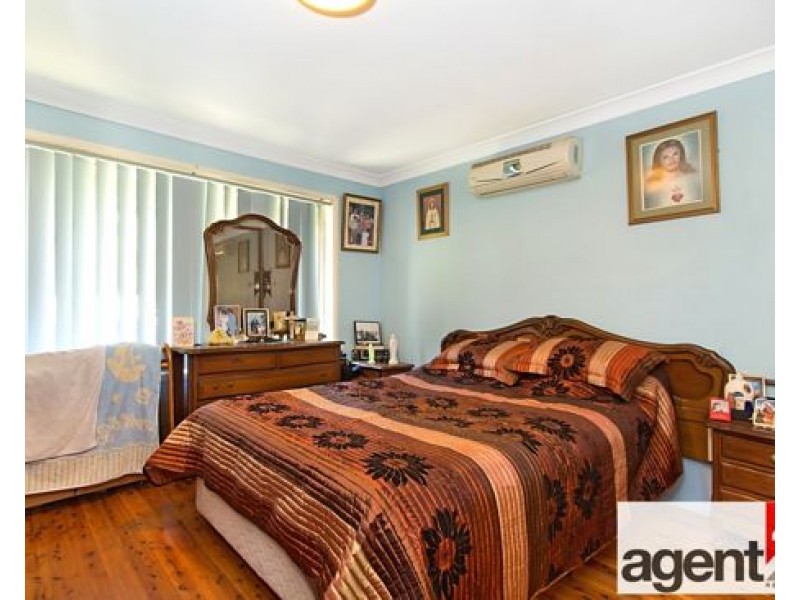 15 Dent Street, Jamisontown NSW 2750