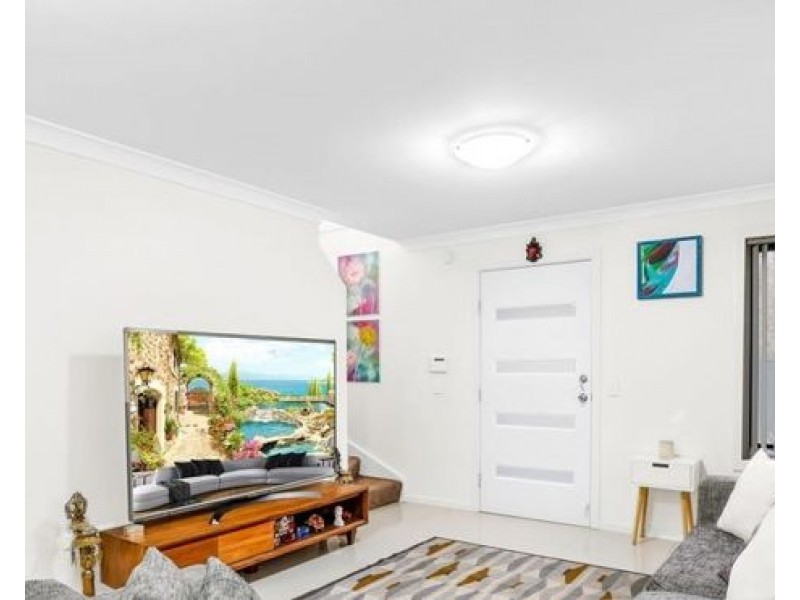 2/33 Saddington Street, St Marys NSW 2760