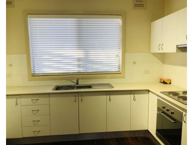 31 Deborah Cres, Cambridge Park NSW 2747