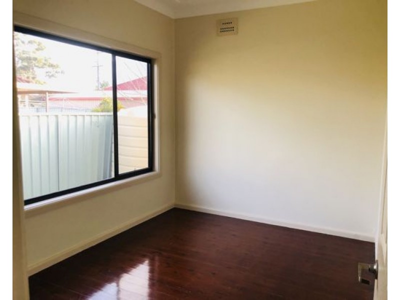 31 Deborah Cres, Cambridge Park NSW 2747