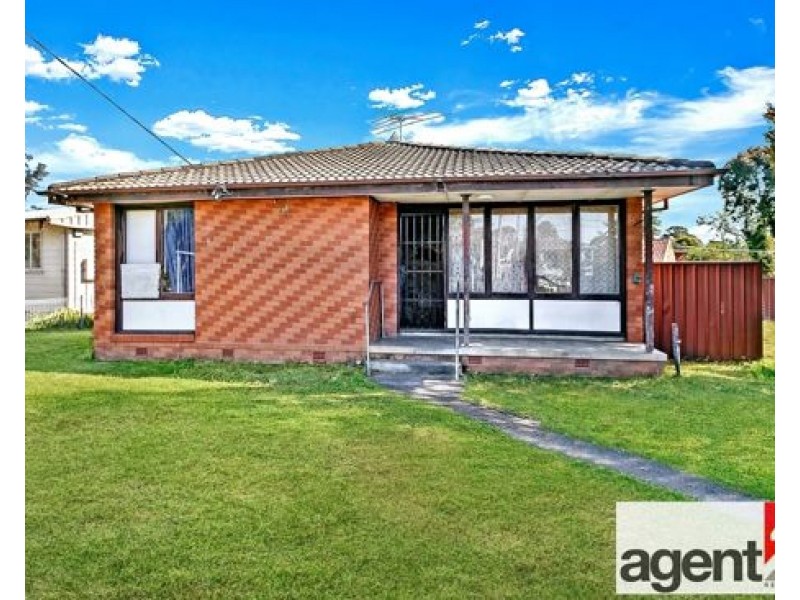 7 Keesing Crescent, Blackett NSW 2770