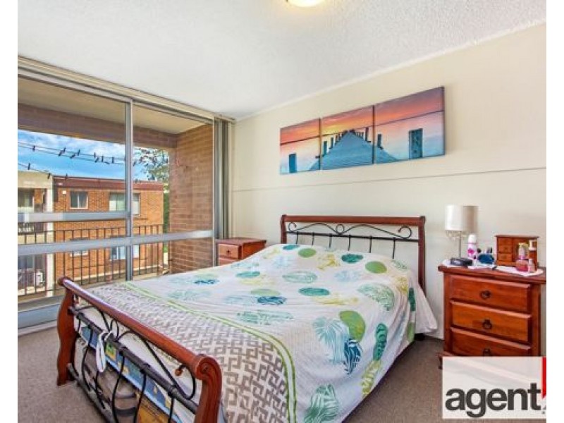 9F/9-19 York Road, Jamisontown NSW 2750