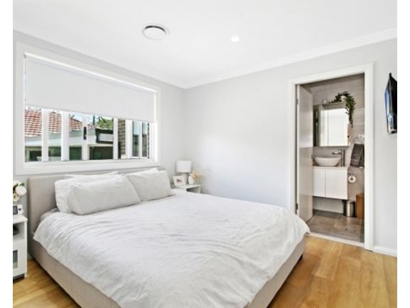 22 & 22A Moira Crescent, St Marys NSW 2760