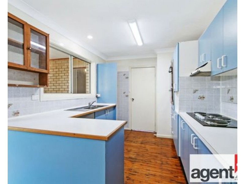 4 Perritt Place, South Penrith NSW 2750