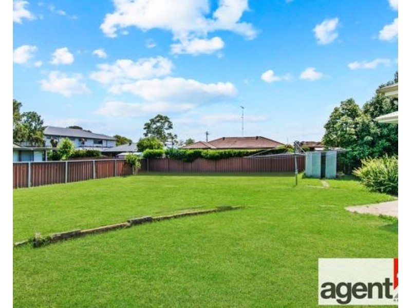 4 Perritt Place, South Penrith NSW 2750