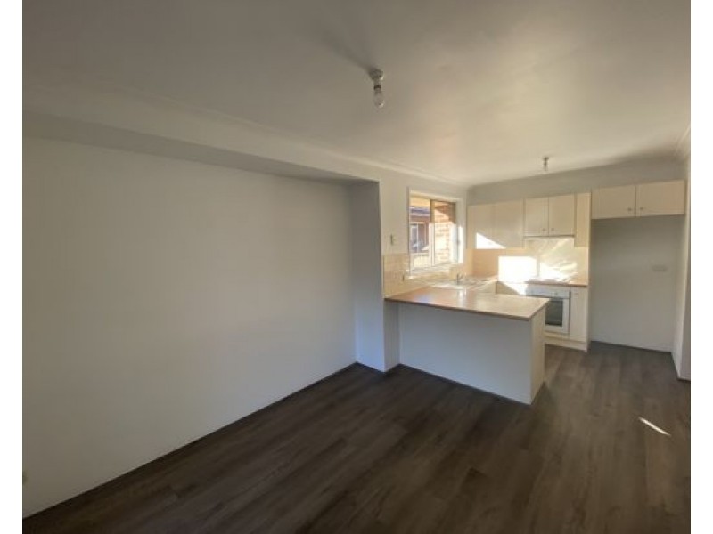 2/17 Dent Street, Jamisontown NSW 2750