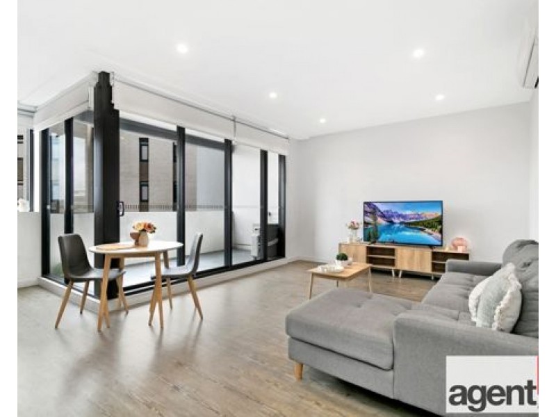 702/81A Lord Sheffield Cct, Penrith NSW 2750