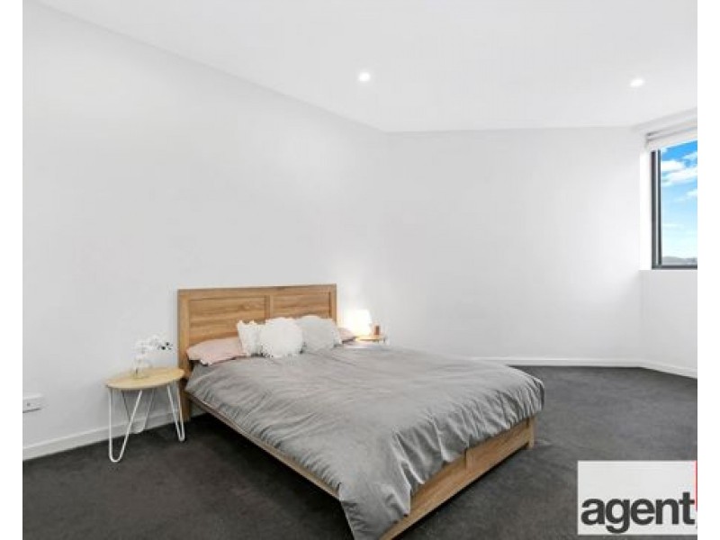 702/81A Lord Sheffield Cct, Penrith NSW 2750