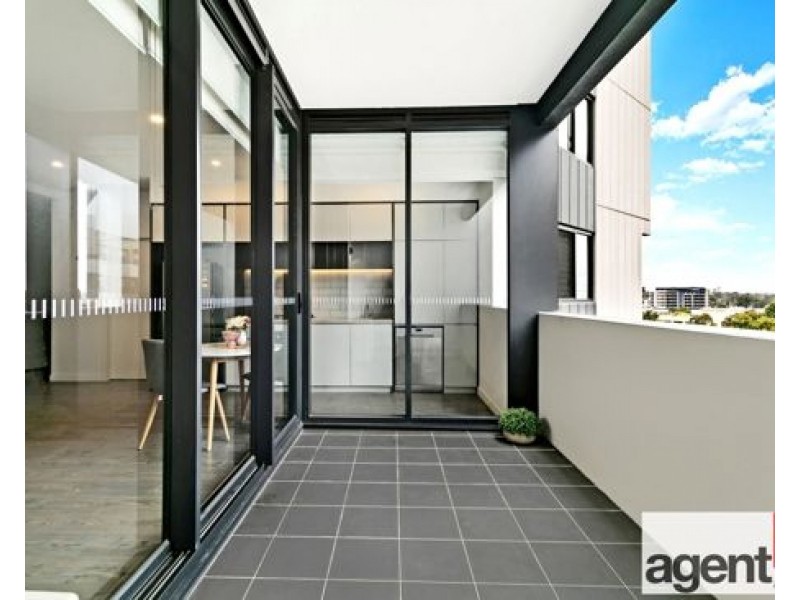 702/81A Lord Sheffield Cct, Penrith NSW 2750