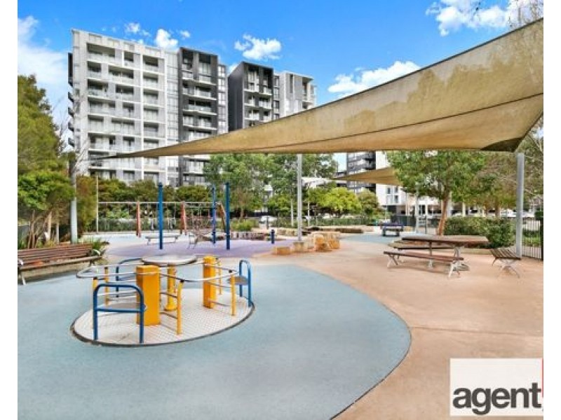 702/81A Lord Sheffield Cct, Penrith NSW 2750