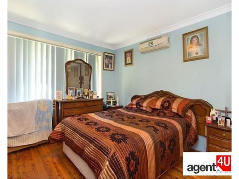 15 Dent Street, Jamisontown NSW 2750