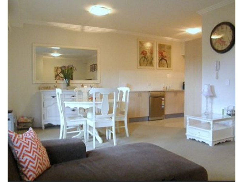 2/2-6 Regentville Road, Jamisontown NSW 2750