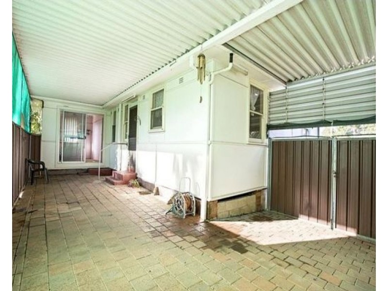 27 Butler Crescent, South Penrith NSW 2750